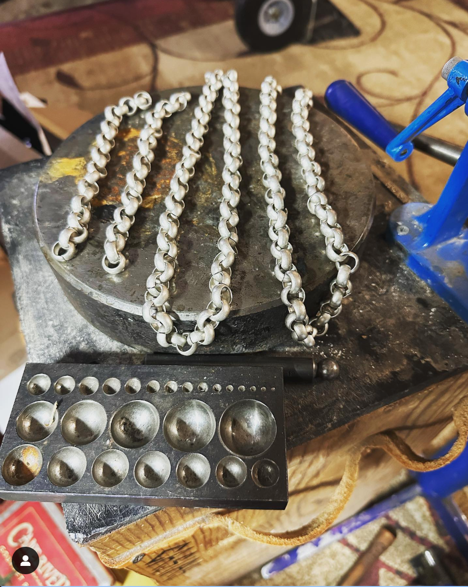 Making some chain for Chris Kael from Five Finger Death Punch 🤘😜🤘